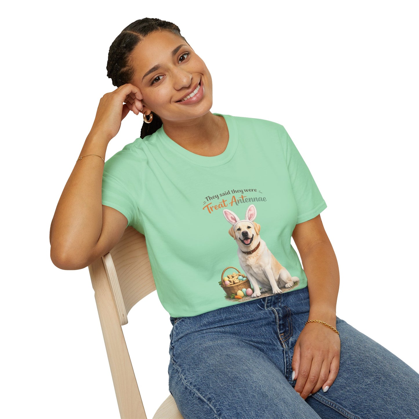 Yellow Lab Treat Antenna™ – Easter Yellow Lab Lover T-Shirt